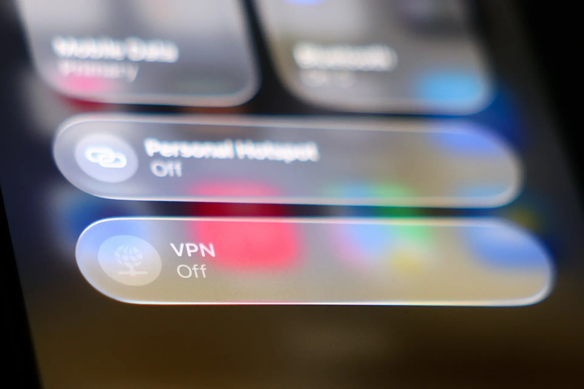 После требований ограничивать доступ через VPN некоторые маркетплейсы и сервисы вновь открываются для части пользователей, однако ситуация остаётся разной — всё зависит от конкретного VPN и настроек.
