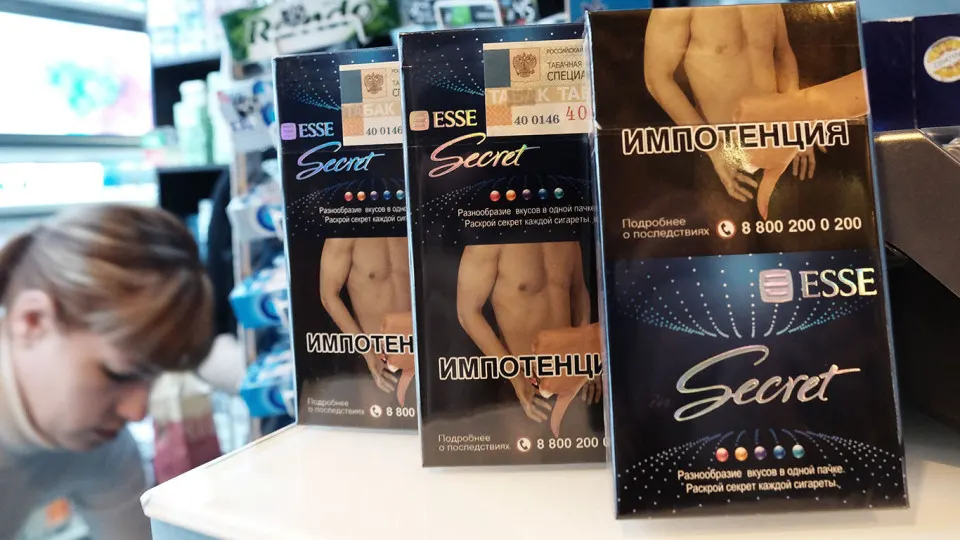 В Госдуме рассматривают возможность пожизненного запрета на курение для поколения, родившегося после 2008 года, по аналогии с британской реформой «поколения без курения», а также готовят инициативы по ограничению ввоза и продажи электронных сигарет и вейпов.