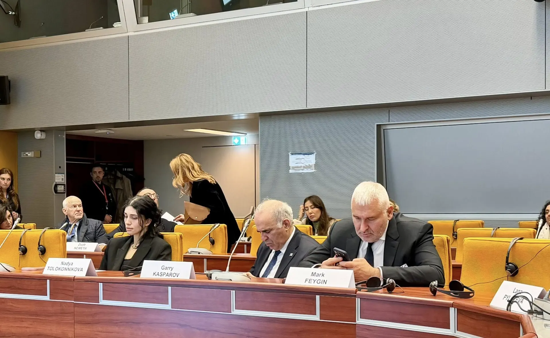 Член платформы и руководительница регионального издания Лана Пылаева рассказала, что на сессии ПАСЕ ощутима заинтересованность зарубежных политиков в диалоге по Украине; некоторые делегаты не прибыли из‑за проблем с документами.