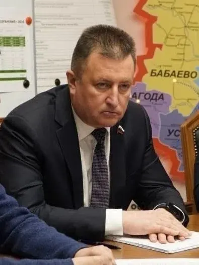 Проект ограничит возможность жильцов снижать тарифы: голосование на ОСС сохранится, но только в пользу увеличения — снизить плату ниже регионального минимума станет нельзя.
