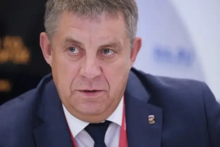 Отставленного губернатора Брянской области Александра Богомаза рассматривают как кандидата на вакантный мандат депутата Госдумы. Ряд отставок глав приграничных регионов сопровождается слухами о новых назначениях и уголовных делах.
