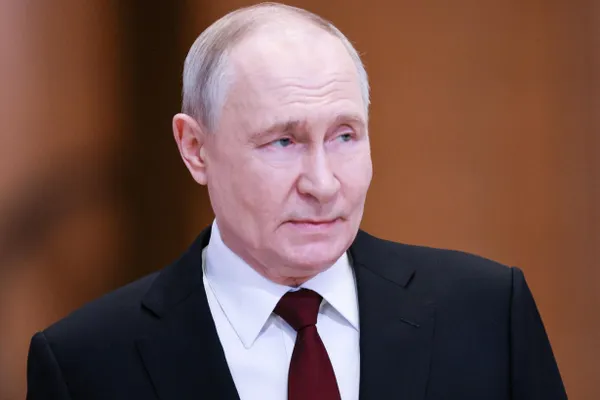МИД РФ сообщил об отзыве посла Сергея Копыркина для консультаций в связи с шагами армянского руководства по сближению с Евросоюзом; подробности не уточняются.