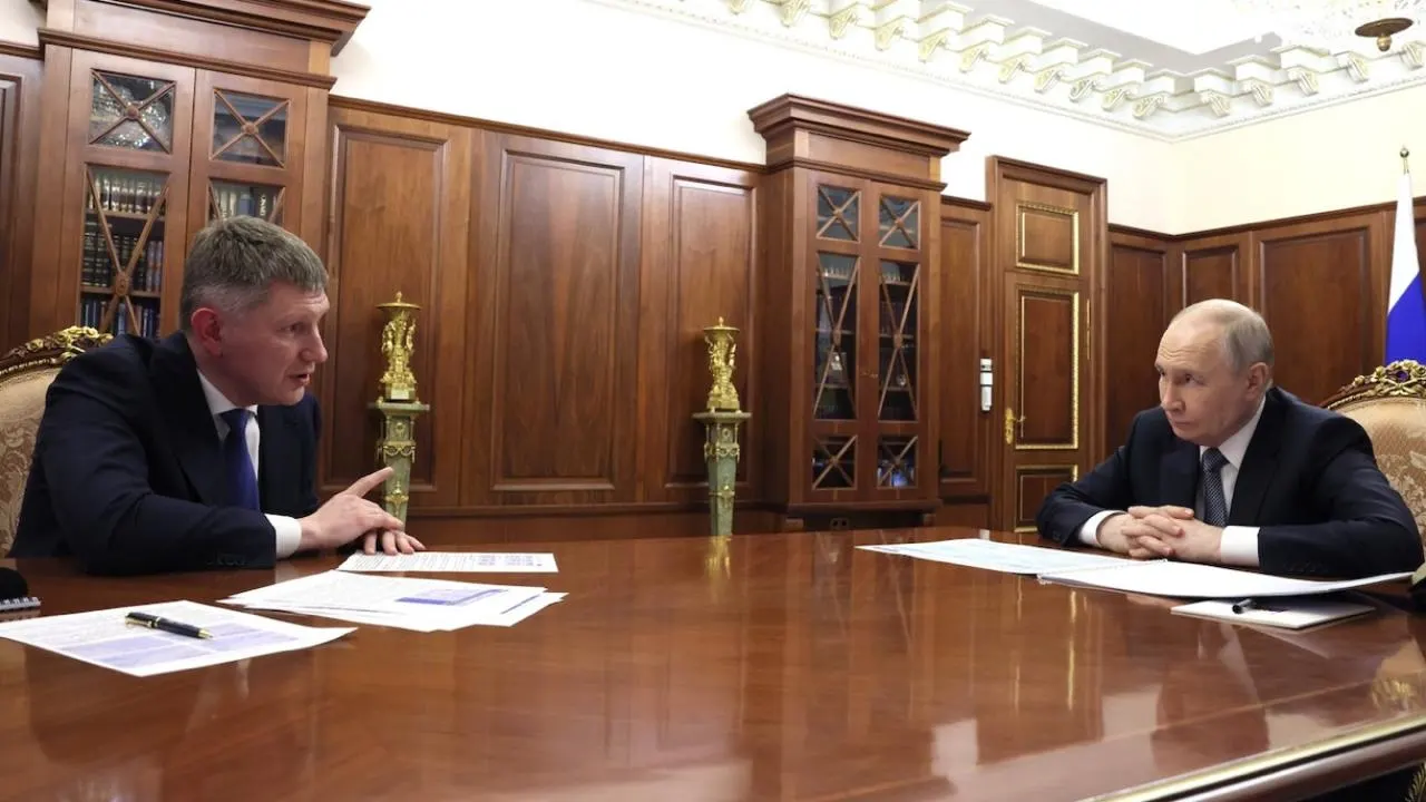 Министр экономического развития заявил, что Россия ускорила рост ВВП на душу населения и приблизилась к показателям США по темпам роста, хотя по абсолютным значениям отстает по данным МВФ.