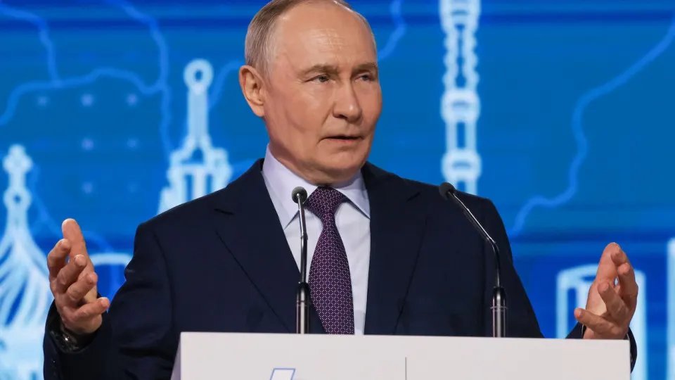 Президент предложил активнее трудоустраивать участников СВО в ОПК и другие индустриальные отрасли. Эксперты отмечают резкий рост числа инвалидов и потребности в протезировании, а также рост тяжких преступлений среди вернувшихcя с фронта.