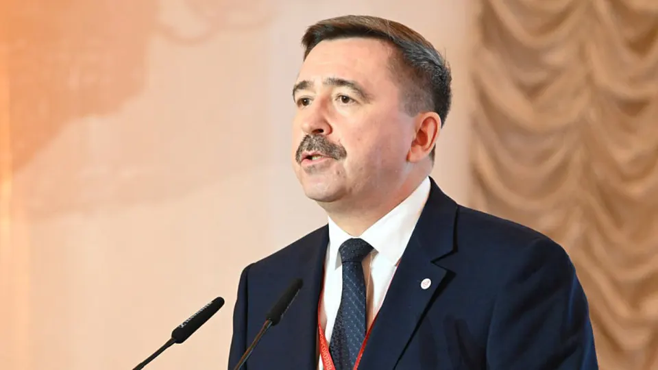 Сергей Черногаев заявил, что забастовки рабочих возникают локально — чаще из‑за невыплат зарплат и попыток закрыть производства; федерация помогла в тысячах трудовых споров.