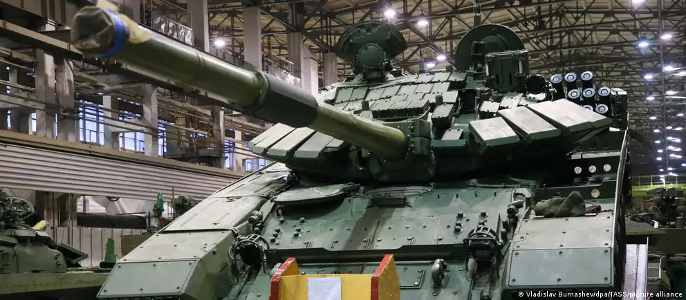 Аналитики отмечают нарастающие риски в российской банковской системе: давление на банки, рост невозвратов и исчерпание резервов могут привести к кризису, который спусковым крючком могут сделать западные санкции.