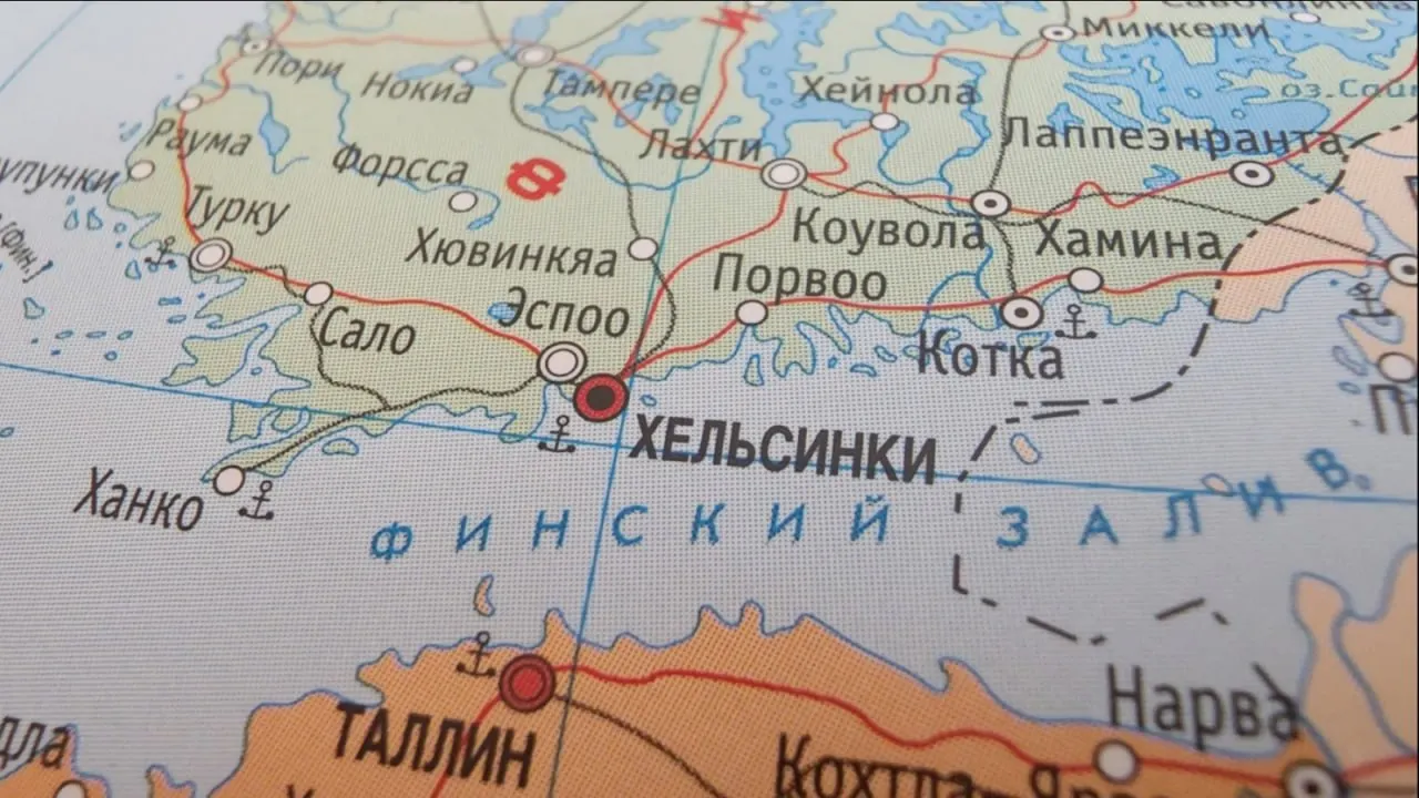 С 1 июля Россия увеличила таможенные пошлины на железнодорожные перевозки в Финляндию в восемь раз. Это делает поставки удобрений нерентабельными и может привести к их остановке, что усложнит ситуацию для финского сельского хозяйства.