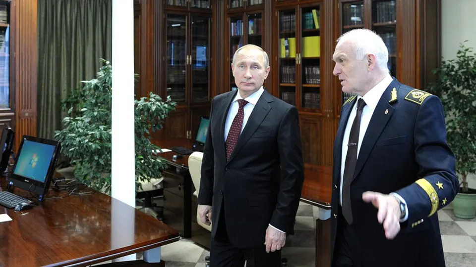 Ректор горного университета из Республики Коми намерен провести глубокое бурение в Тимано‑Печорской провинции, чтобы выяснить, могут ли углеводороды образовываться в недрах Земли без органического происхождения. Проект вызывает скептицизм у большинства нефтяных геологов.