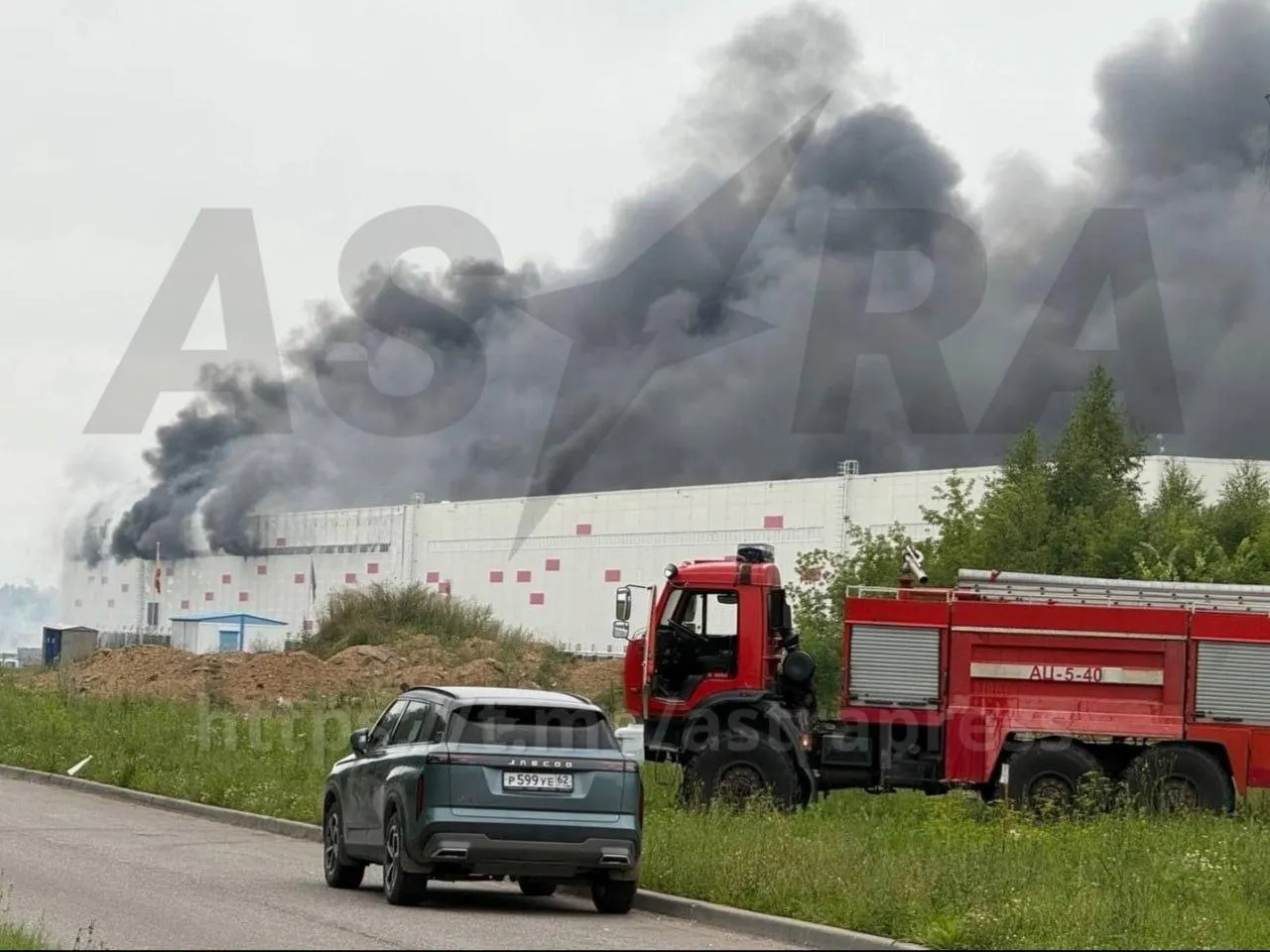 Атаки дронов в Рязанской области, повреждения и жертвы в Таганроге, задержания в Иркутской области и Москве, а также увольнения в издательской группе — главное за ночь.