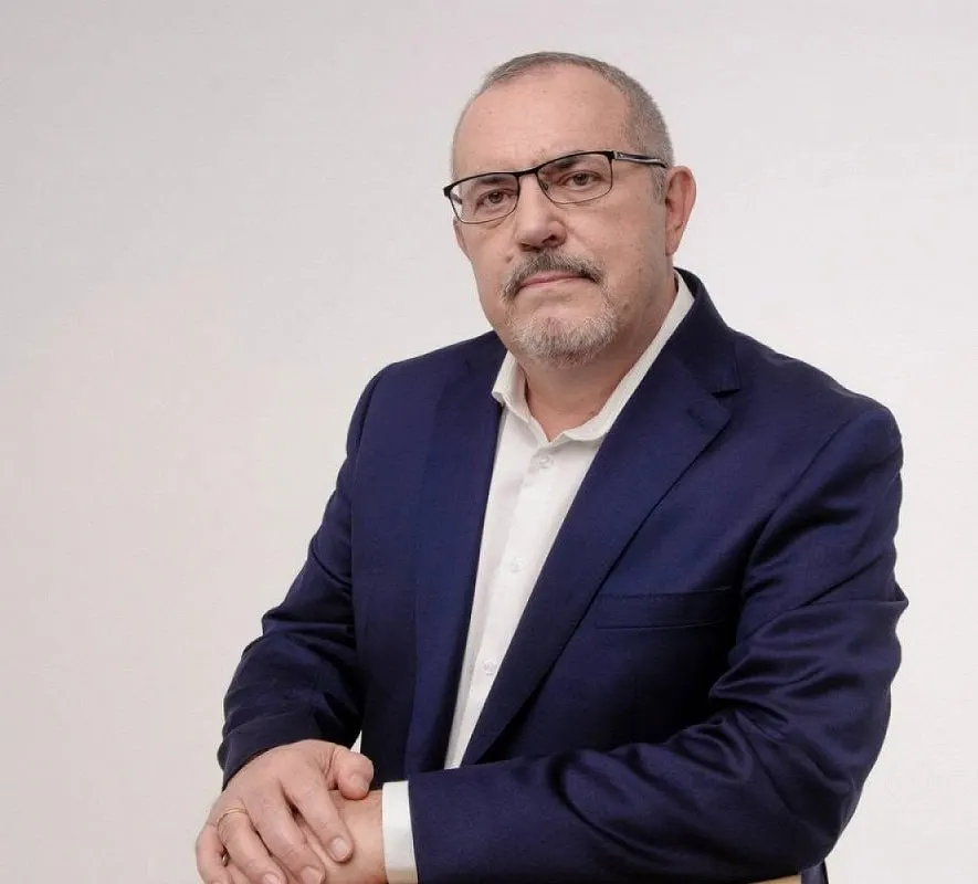 В реестр включены политик Борис Надеждин, связанный с ним проект «Штаб кандидатов», предприниматель Тимофей Рогожин и журналистка Екатерина Воропай.
