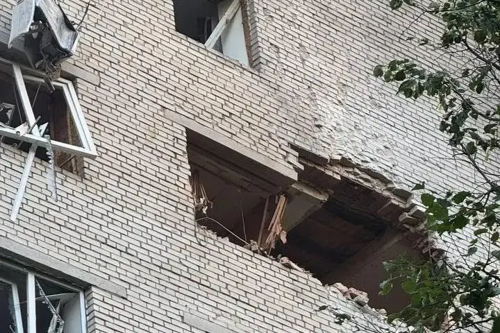 В ночь на 13 июля в посёлке Пионерский городского округа Истра упал беспилотник; в результате пожара в пяти частных домах погибли три человека, ещё пятеро получили ранения. Проводятся следственные и оперативные действия.