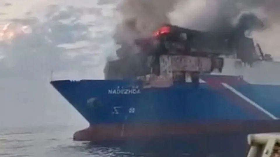Из-за атак на суда в Черном море и ограничений импорта Россия и Европа перестраивают цепочки поставок, что ведет к удорожанию перевозок и задержкам.