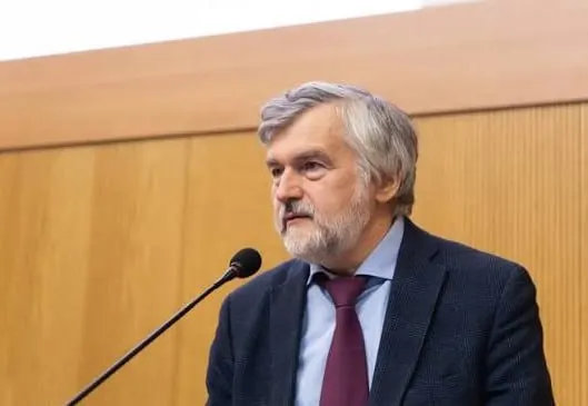 Госкорпорация приняла решение об увольнении Андрея Клепача после его майского доклада о технологическом и экономическом отставании страны и последовавших публикаций.