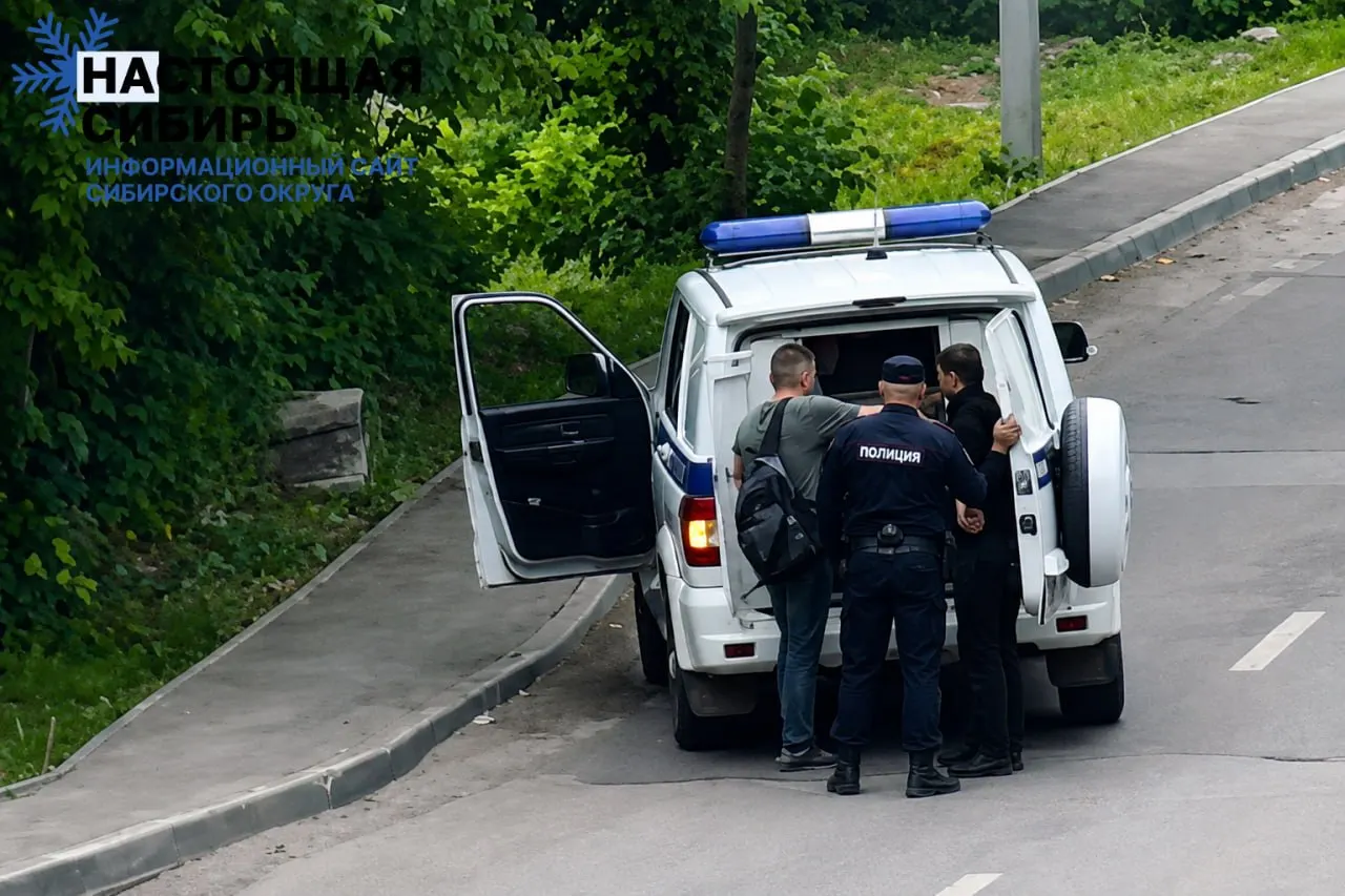 За первые шесть месяцев 2026 года число контрактников сократилось по сравнению с прошлым годом, при этом госструктуры, госкомпании и бизнес массово ищут сотрудников для учёта военнообязанных — количество вакансий увеличилось в несколько раз.