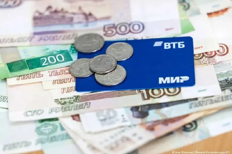 Через две недели стартует массовое внедрение цифрового рубля: банки будут выпускать кошельки и предоставлять депозиты и кредиты в новой валюте.