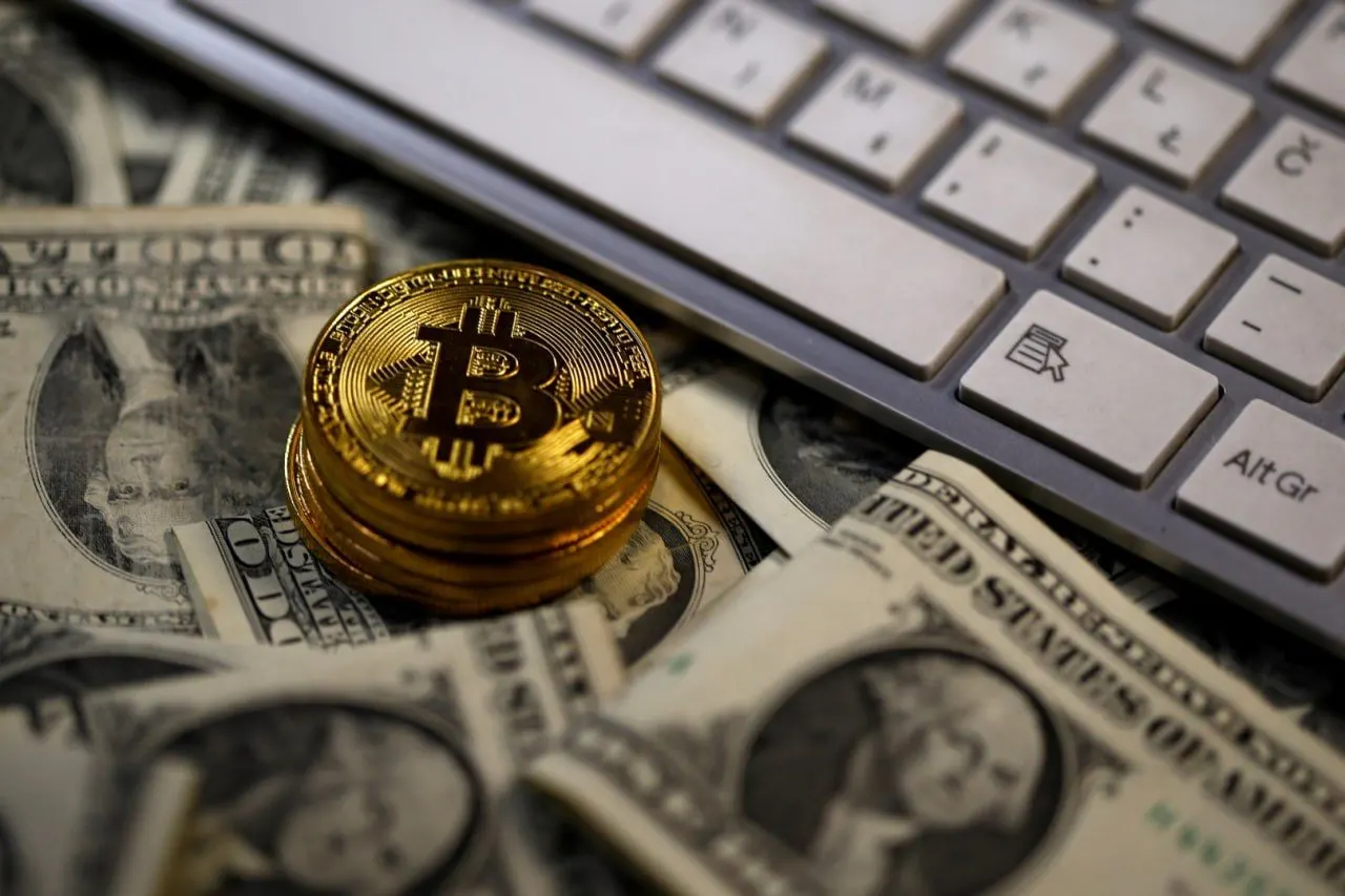 Криптобиржа Binance передает данные клиентов силовым структурам по делу о финансировании терроризма; расследование касается переводов на криптовалюту и возможного участия в финансировании вооружённых формирований.