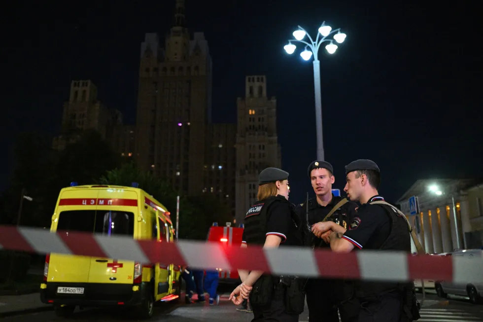 В московском ресторане Balzi Rossi произошёл взрыв; следственные органы рассматривают версию теракта, точное число погибших и пострадавших уточняется, расследование продолжается.