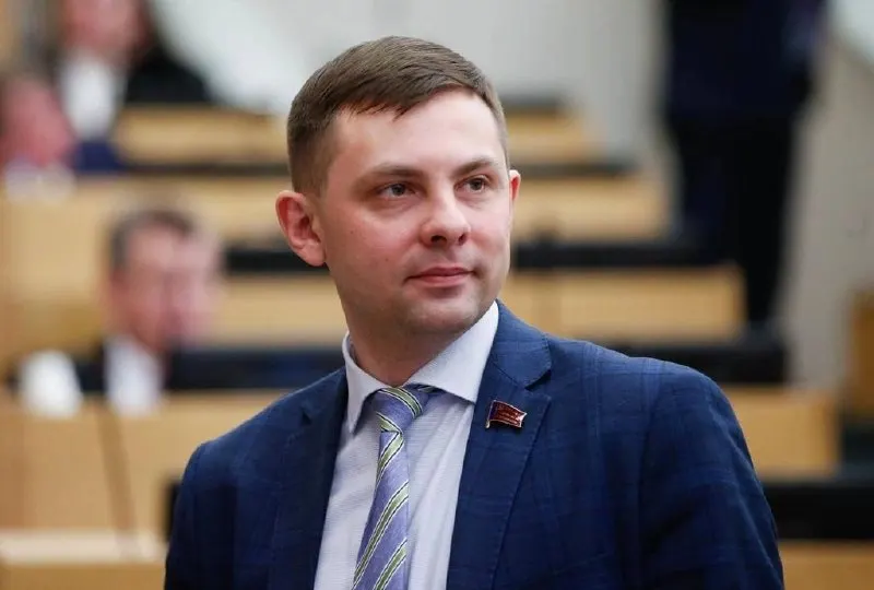 Оппозиционный кандидат Михайлов проиграл в столице Коми, но победил в трёх районах и в городе-столице региона; по данным ЦИК зафиксированы нарушения на отдельных участках.