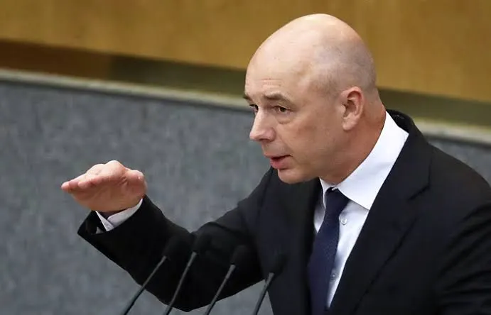 Глава Минфина Антон Силуанов призвал финансистов иметь резерв на случай колебаний цен на нефть, примером служит ФНБ; речь идёт о финансовой дисциплине и финансировании обязательств.