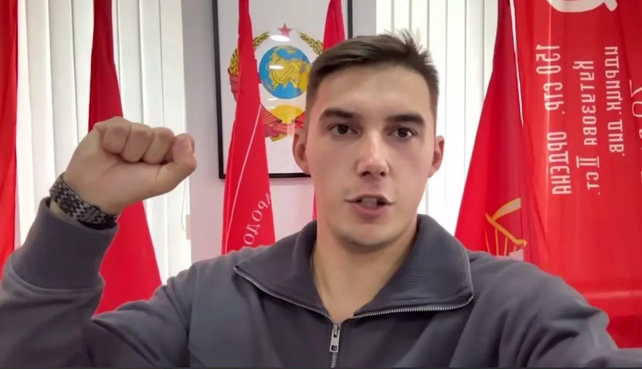 Полиция зафиксировала превышение численности участников митинга против фальсификаций выборов; организатору грозит штраф, акции в регионе продолжаются.