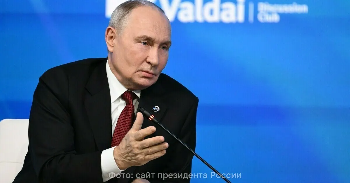 Граждане выстроились в очередь на голосование в Госдуму вопреки угрозам.